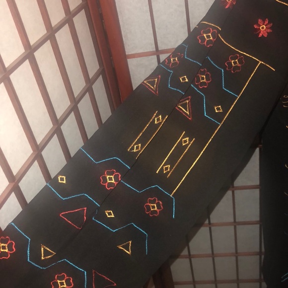 Boohoo Embroidered Shift Dress - Picture 5 of 8